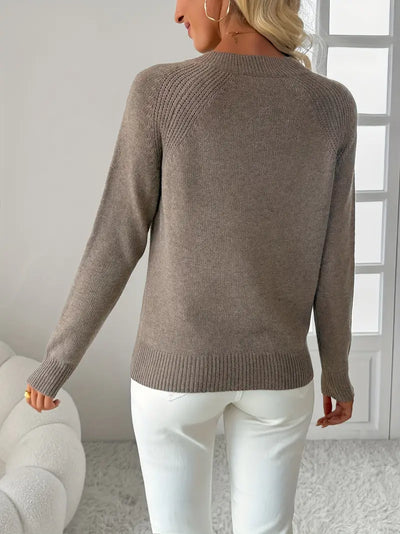 Pull Épaule Asymétrique avec Boutonnage