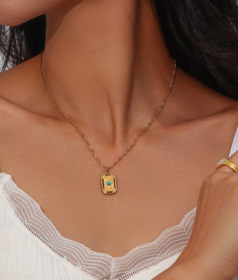 Collier plaque pierre turquoise