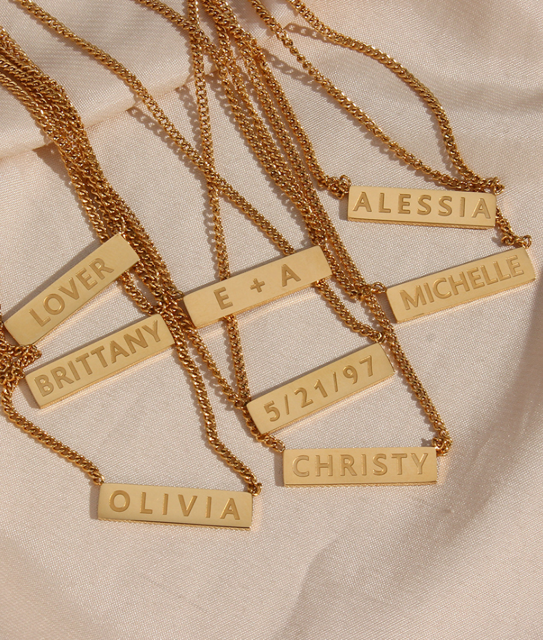 Collier personnalisable plaque en or 18 carats