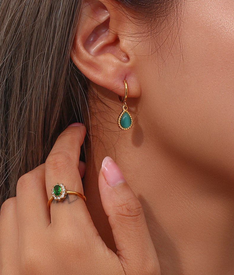 Anneaux d'oreilles goutte d'eau pierre semi-précieuse