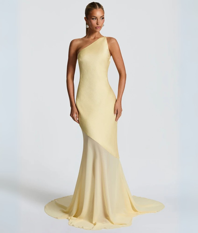 Robe longue de cocktail evasée une bretelle