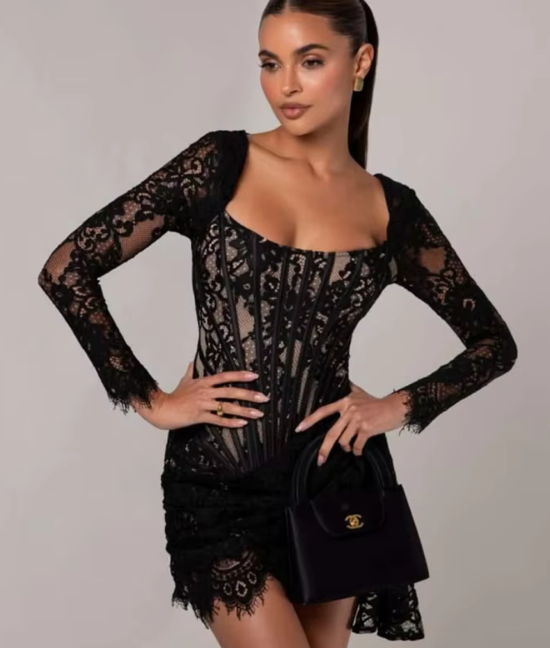 Robe de soirée bustier dentelle noire