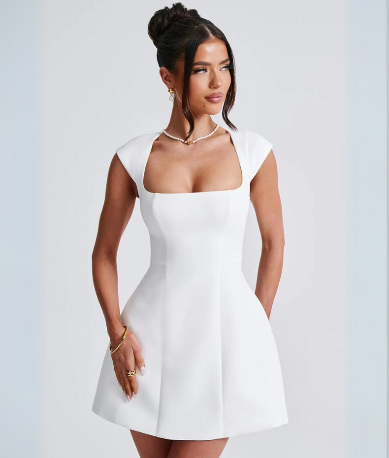 Robe évasée col carré manches courtes