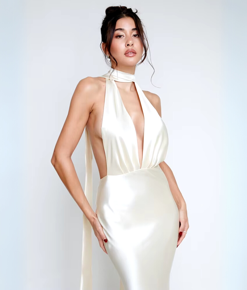 Robe dos nu satinée bretelles ultra longues