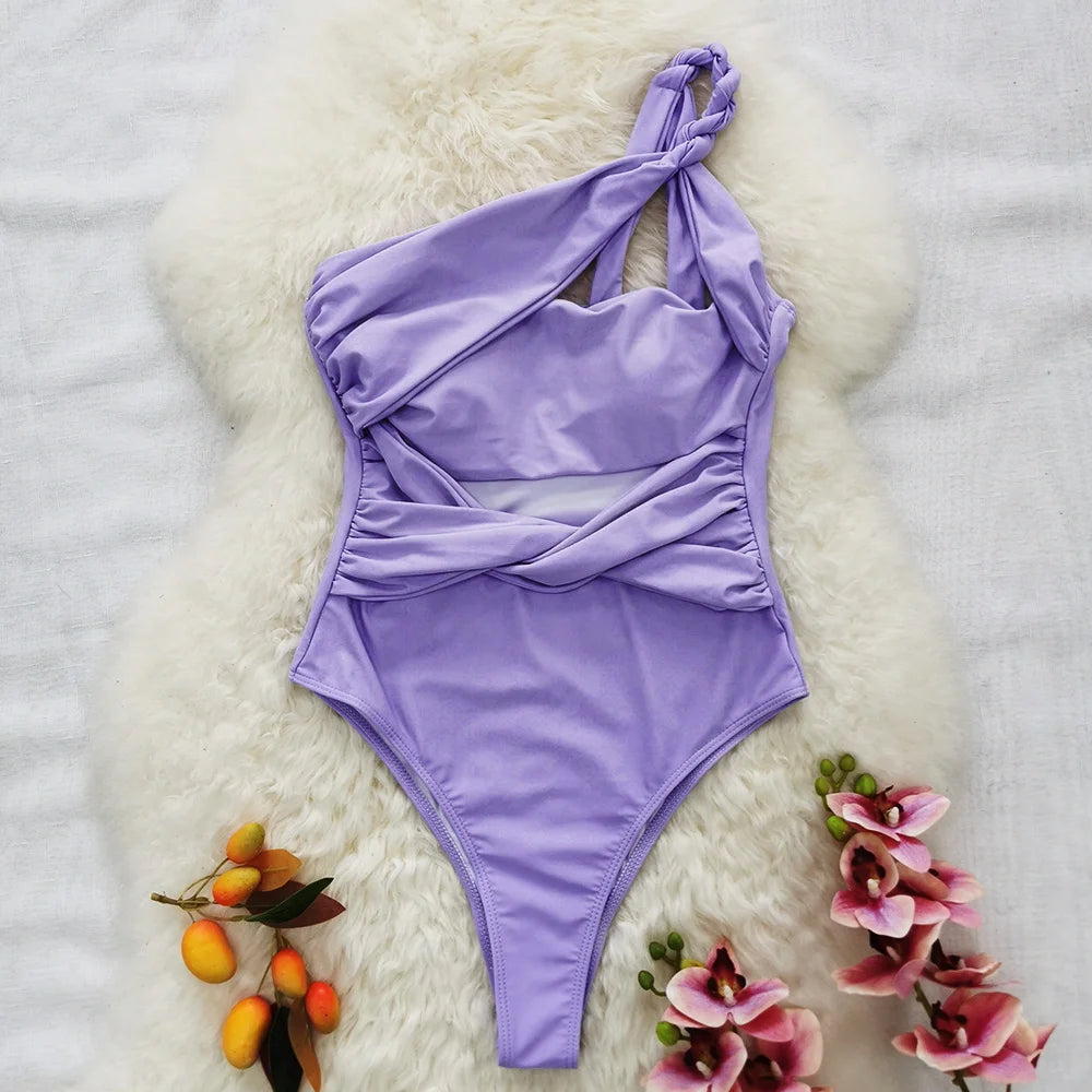 Maillot de bain torsadé une bretelle