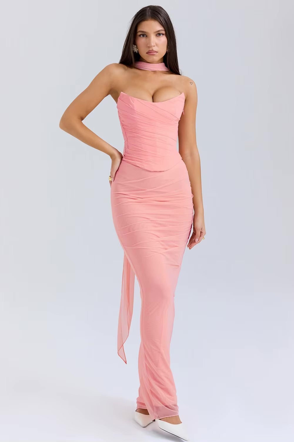Robe longue plissée bustier avec écharpe