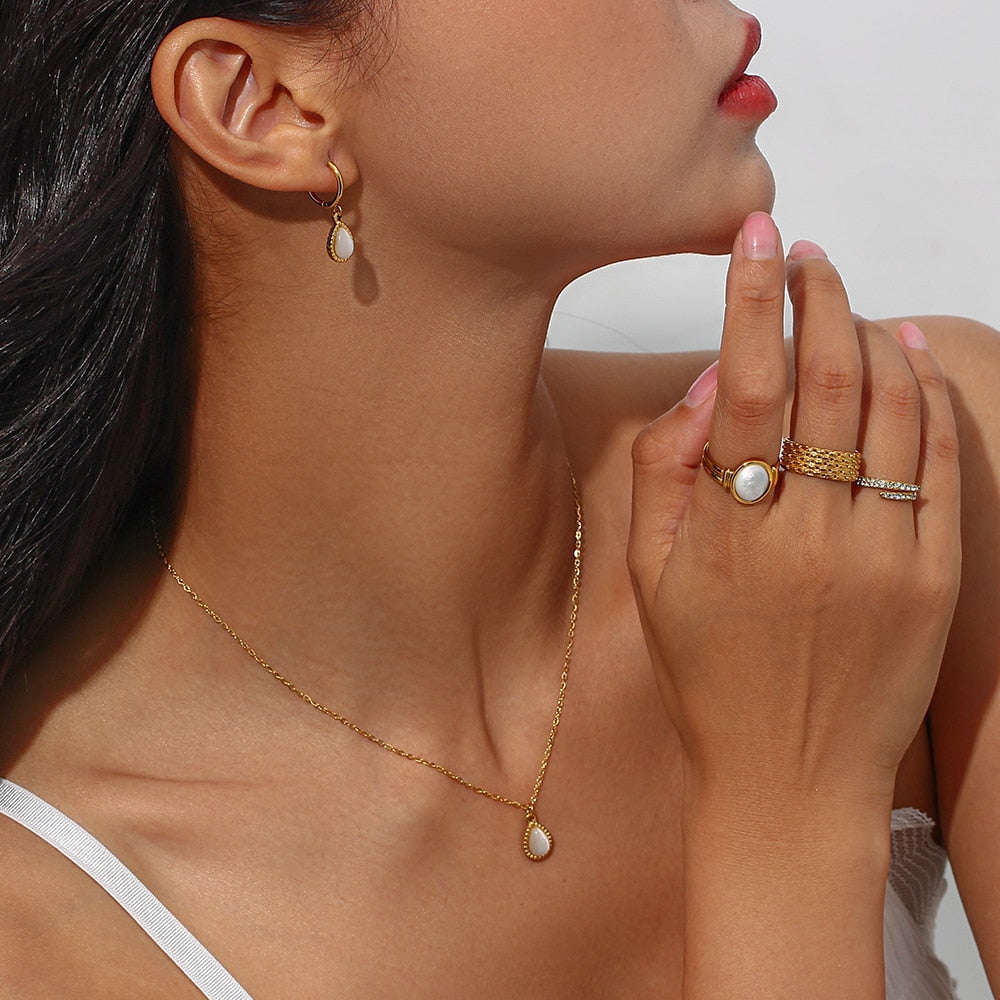 Collier goutte d'eau pierre semi-précieuse