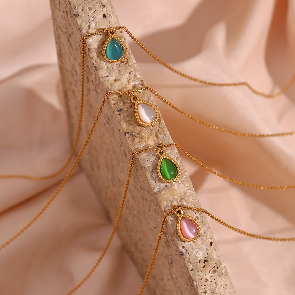 Collier goutte d'eau pierre semi-précieuse