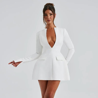 Robe courte décolleté plongeant