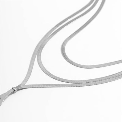 Collier mi-long trois étages
