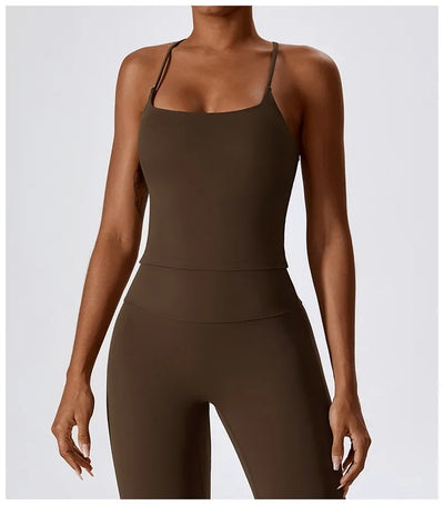 Top de ioga cruzado nas costas