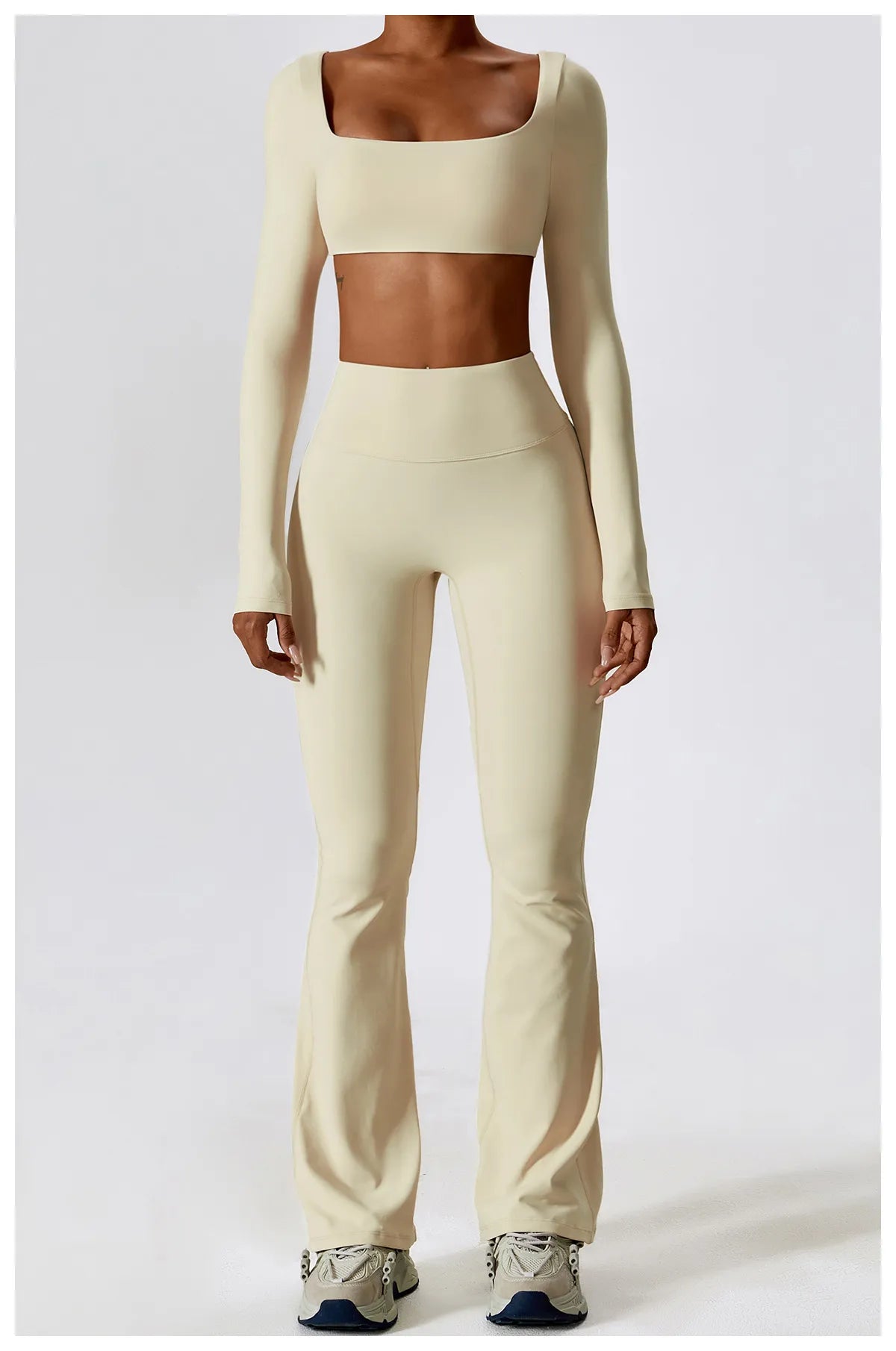 Conjunto de ioga com calças largas de manga comprida