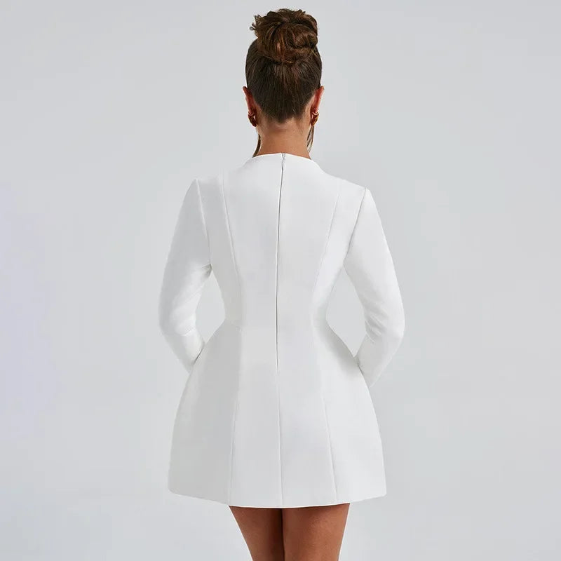 Robe courte décolleté plongeant
