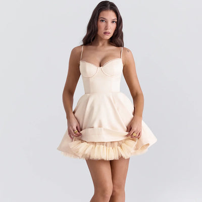 Robe courte à volants