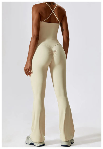 Conjunto de ioga com calças largas cruzadas nas costas