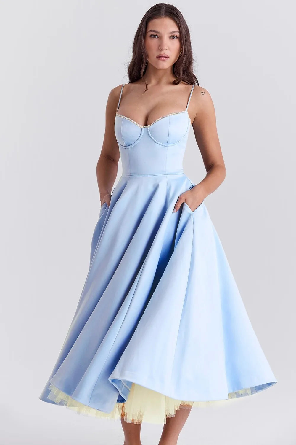 Robe longue à volants