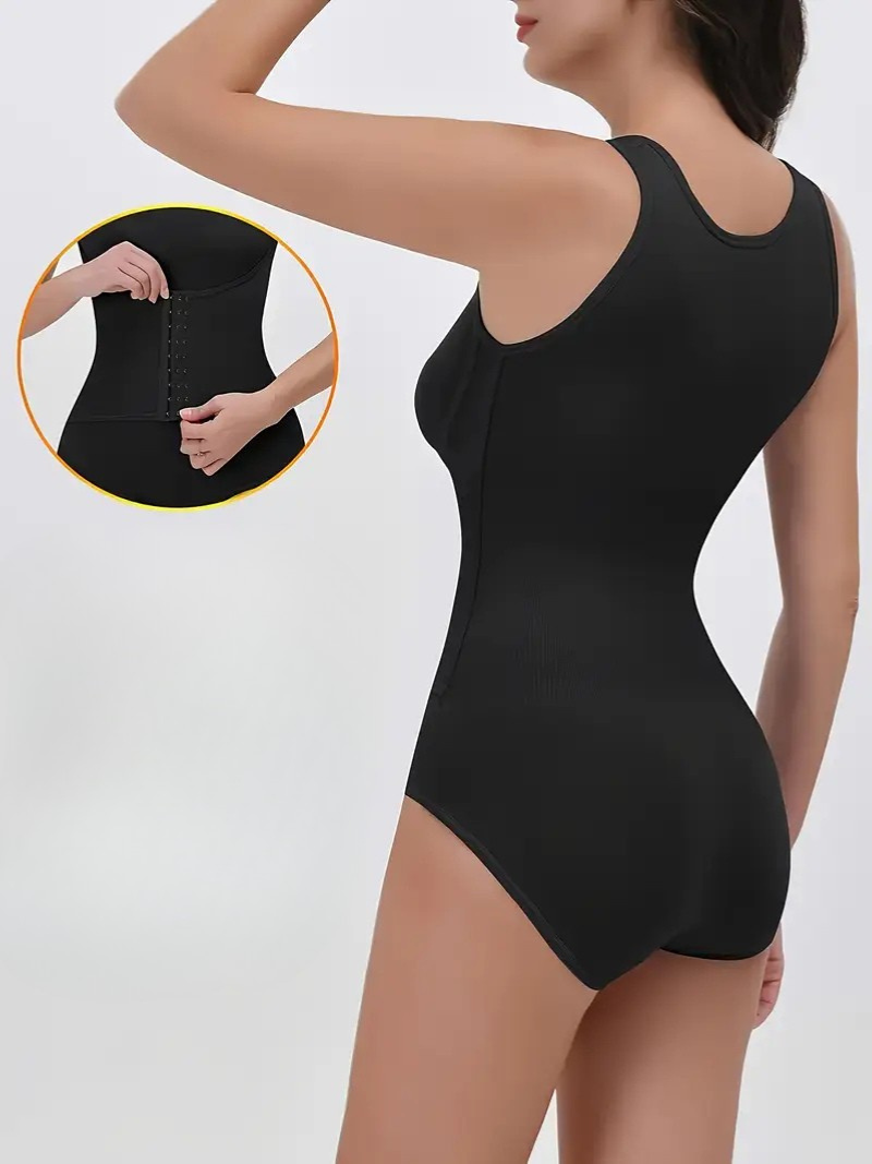 Body modelant avec ceinture gainante