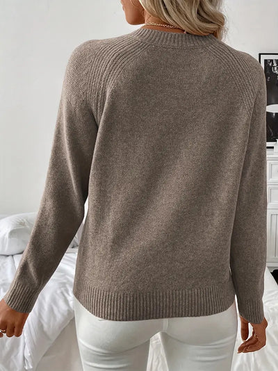 Pull Épaule Asymétrique avec Boutonnage