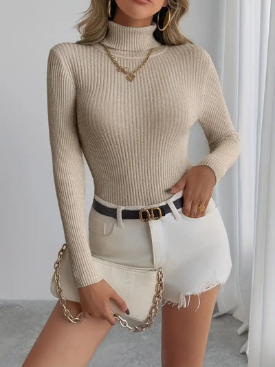 Pull col roule en maille cotelée