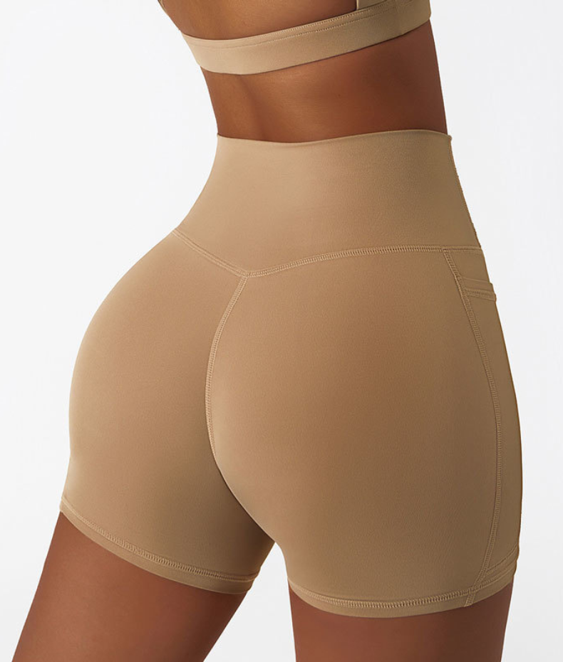 Høyt midjesportshorts med lomme