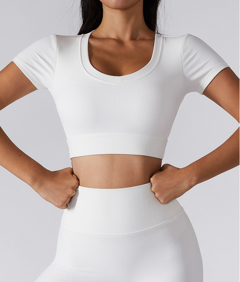 Top de ioga de manga curta