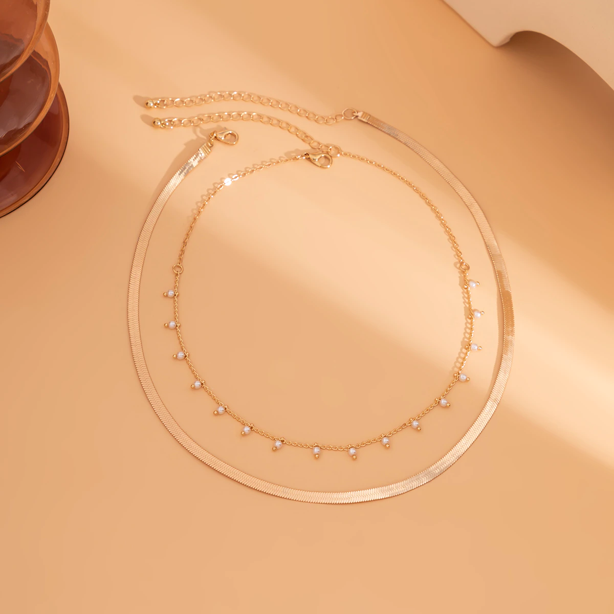 Collier ras du cou chaine serpent et petites perles