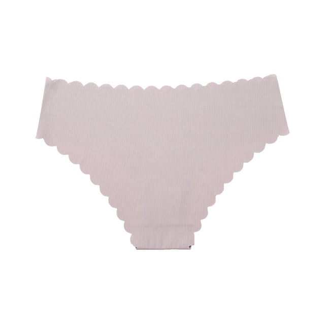 Culotte fine à bords dentelés