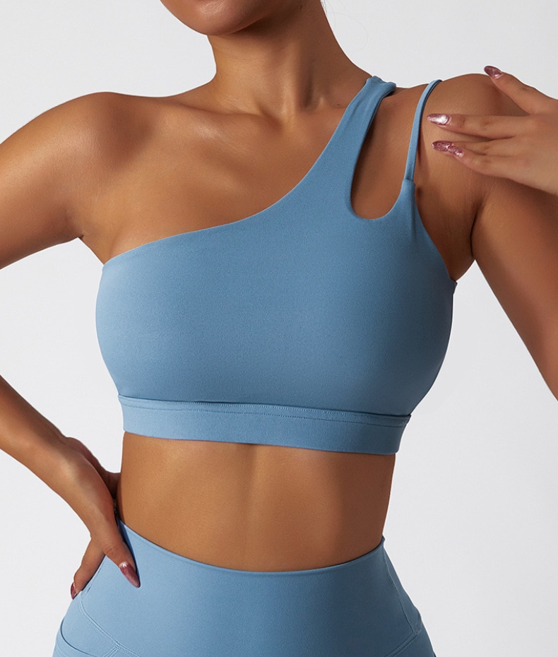 Sutiã desportivo fora do ombro