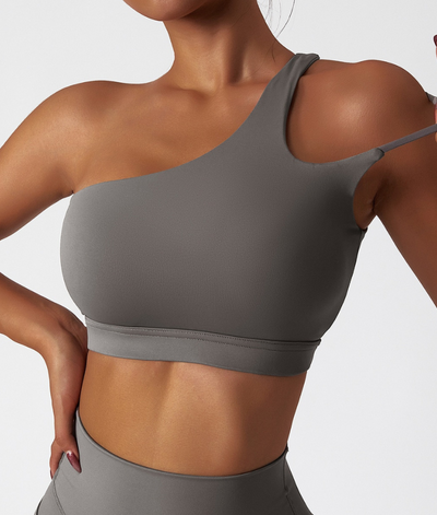 Sutiã desportivo fora do ombro