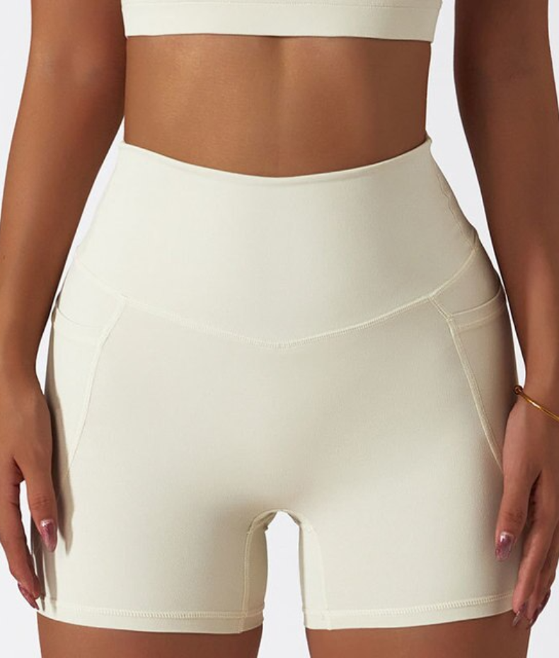 Høyt midjesportshorts med lomme