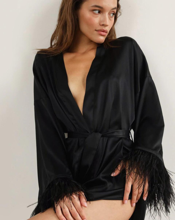 Kimono de nuit à plumes