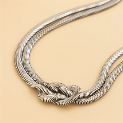 Collier en chaîne serpent plat torsadé