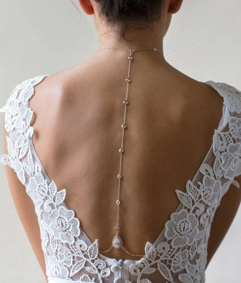 Chaine dos nu cristal