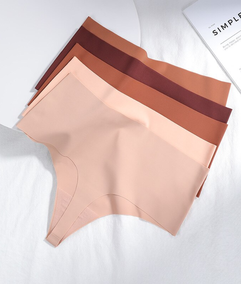 String taille haute invisible effet soie glacée