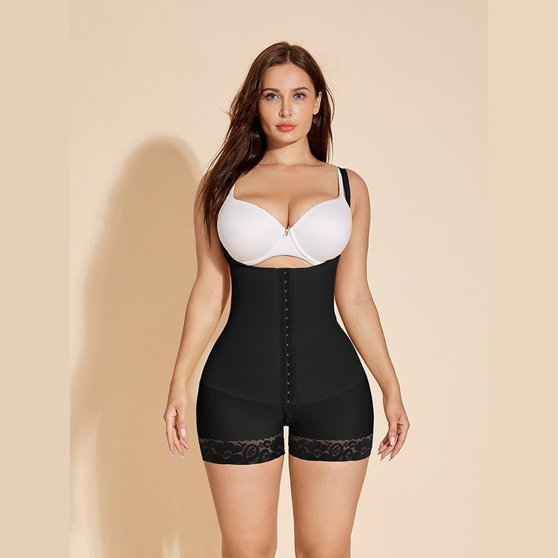 Combinaison short gainante