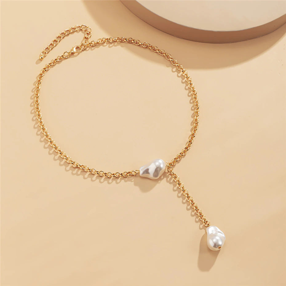 Collier à pampilles avec pendentif en perles