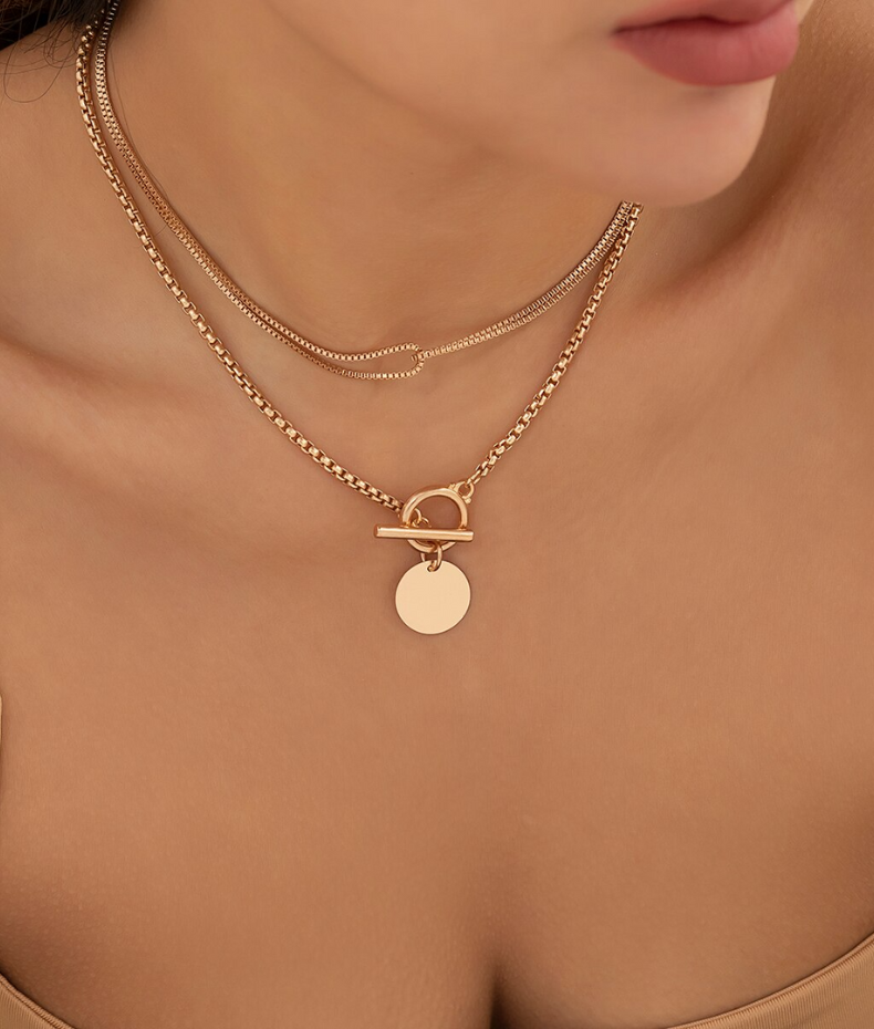 Collier double ras du cou pendentif pièces